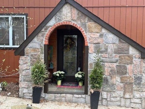 2104 Surrey Lane, Harrison, AR 72601