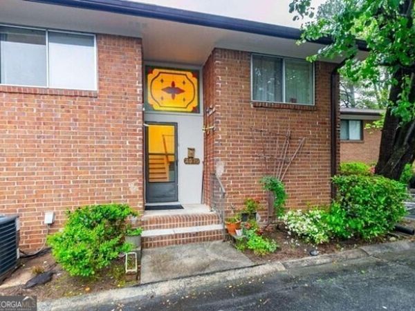 2570 Bradford Square NE, Atlanta, GA 30345