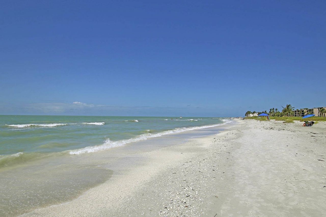 1351 Middle Gulf Dr, Unit 1A, Sanibel, FL 33957 Photo