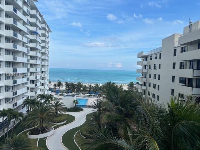 100 Lincoln Rd, Unit 821, Miami Beach, FL 33139 Photo