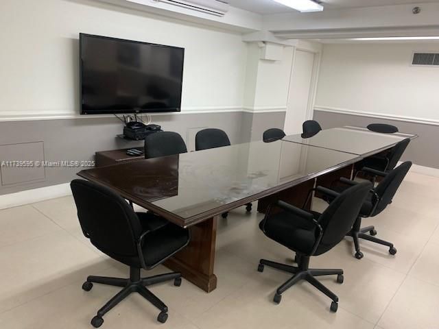 100 Lincoln Rd, Unit 821, Miami Beach, FL 33139 Photo