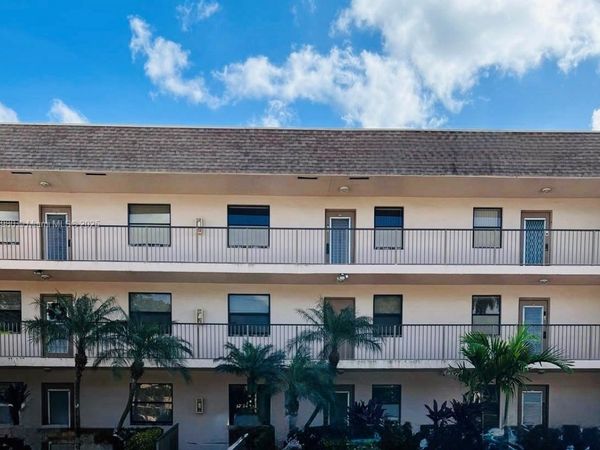 10332 Sunrise Lakes Blvd, Unit 103, Sunrise, FL 33322