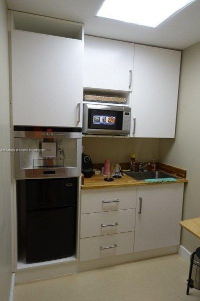 6130 NE 4th Ct, Miami, FL 33137 Photo