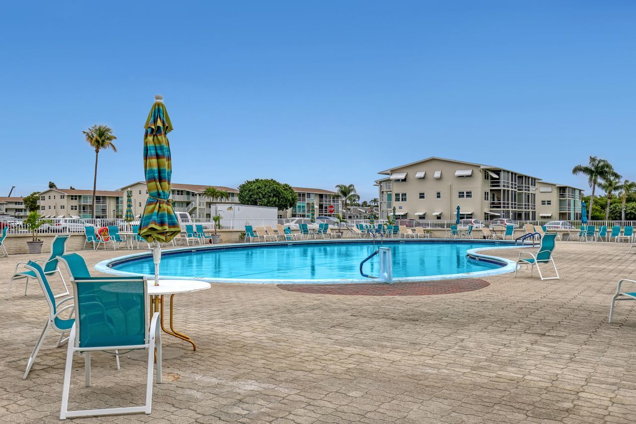 680 Horizons W, Unit 110, Boynton Beach, FL 33435 Photo