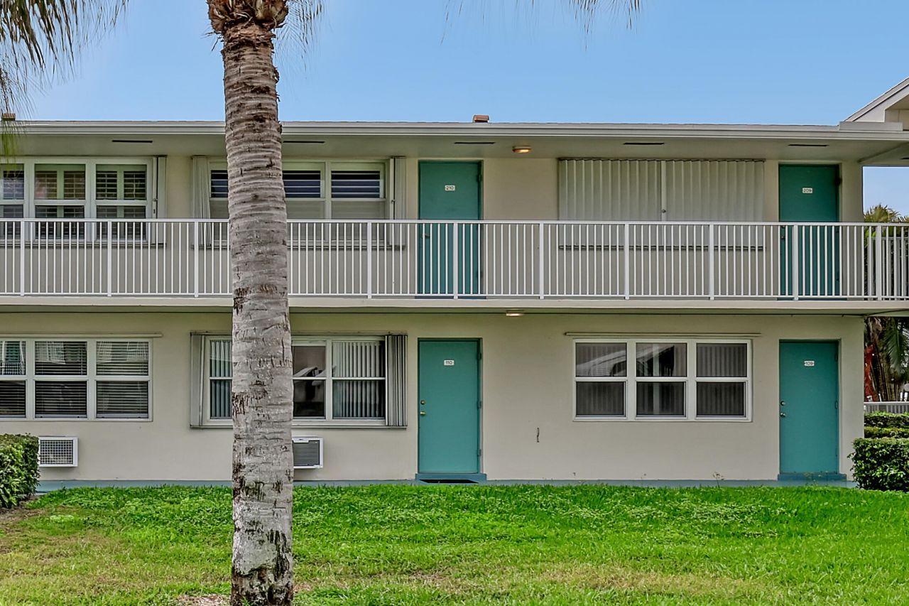 680 Horizons W, Unit 110, Boynton Beach, FL 33435 Photo