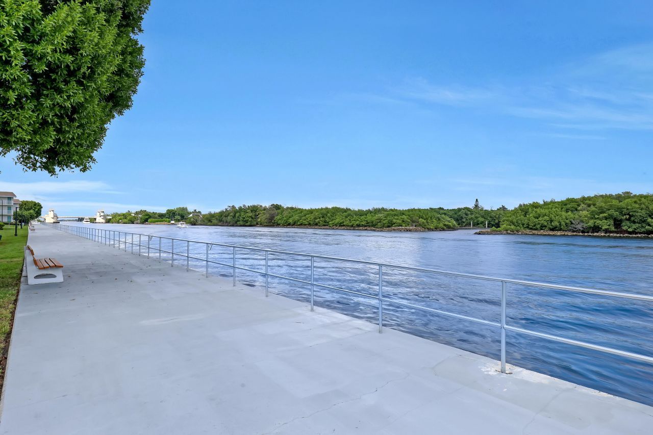 680 Horizons W, Unit 110, Boynton Beach, FL 33435 Photo