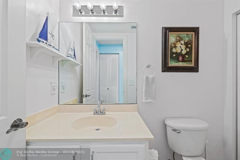 580 Pacific Grove Dr, Unit 3, West Palm Beach, FL 33401 Photo