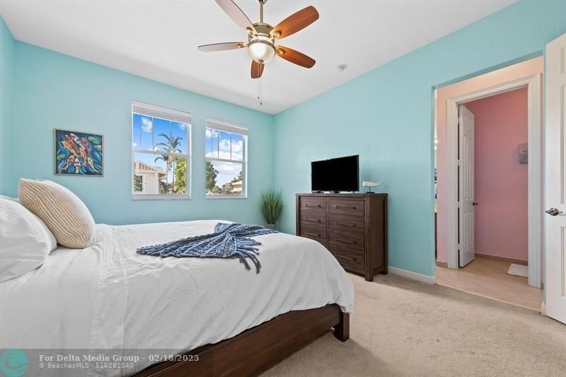 580 Pacific Grove Dr, Unit 3, West Palm Beach, FL 33401 Photo