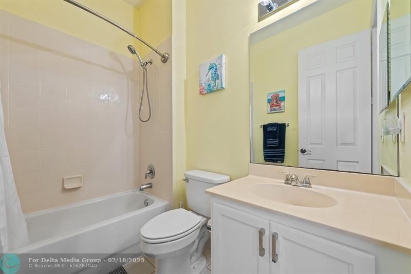 580 Pacific Grove Dr, Unit 3, West Palm Beach, FL 33401 Photo