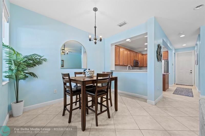 580 Pacific Grove Dr, Unit 3, West Palm Beach, FL 33401 Photo
