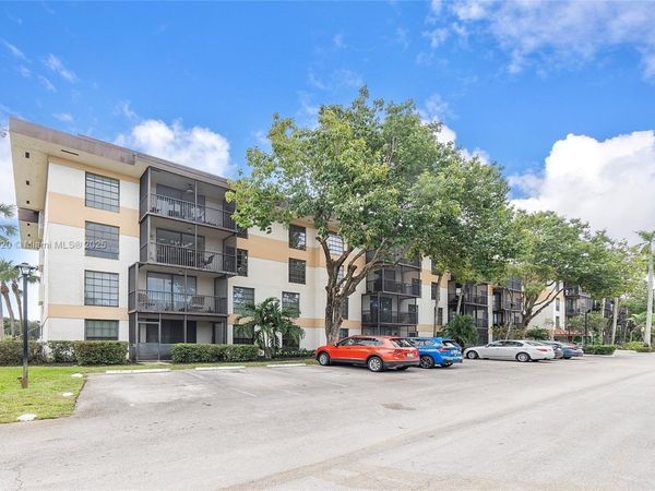 5530 NW 44th St, Unit 306C, Lauderhill, FL 33319