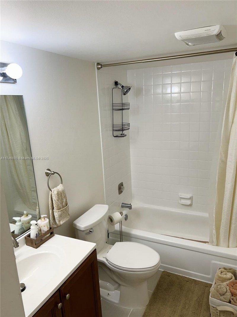 5530 NW 44th St, Unit 306C, Lauderhill, FL 33319 Photo