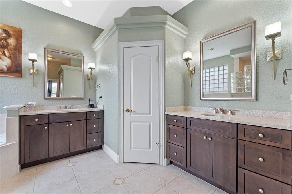 3569 Bellington Drive, Orlando, FL 32835 Photo