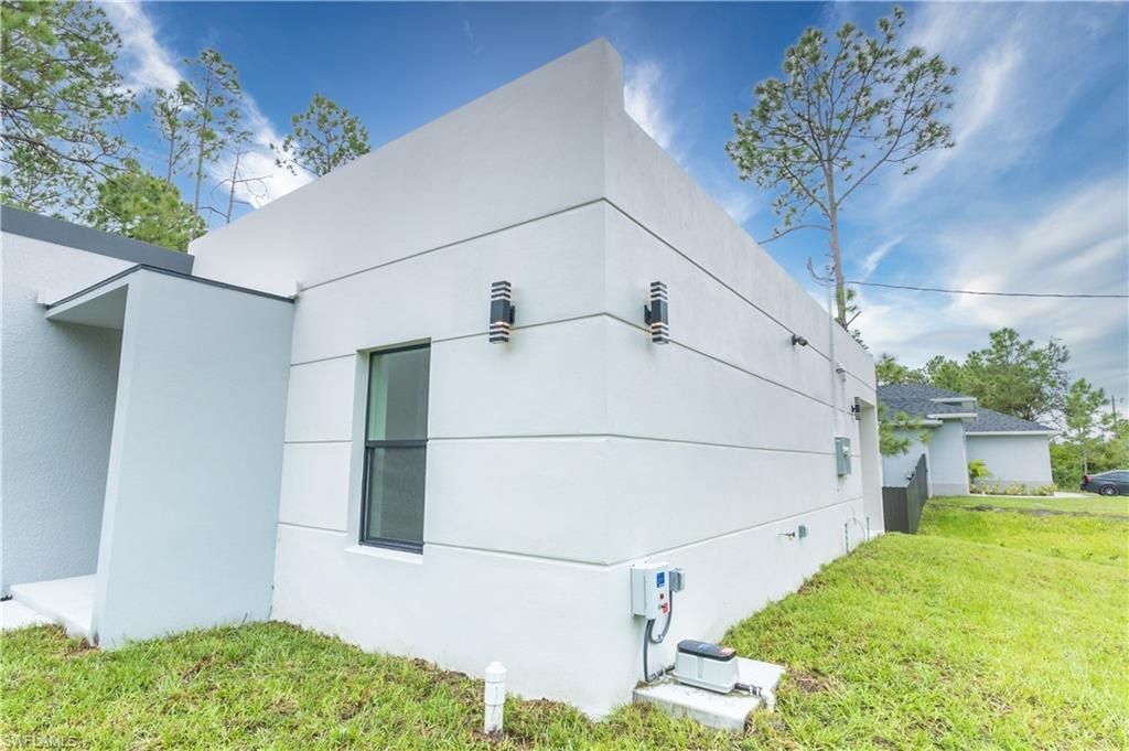 307 W 9th St, Lehigh Acres, FL 33972 Photo