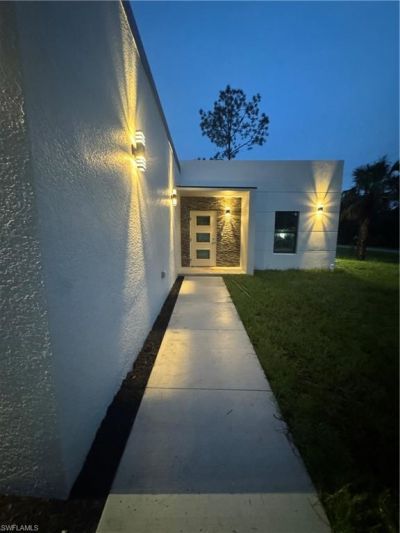 307 W 9th St, Lehigh Acres, FL 33972 Photo