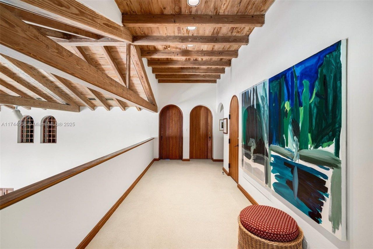 4197 S Douglas Rd, Miami, FL 33133 Photo