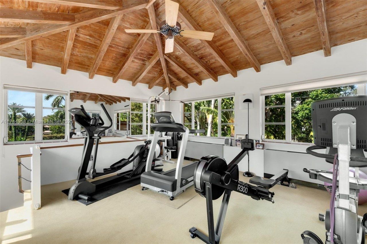 4197 S Douglas Rd, Miami, FL 33133 Photo