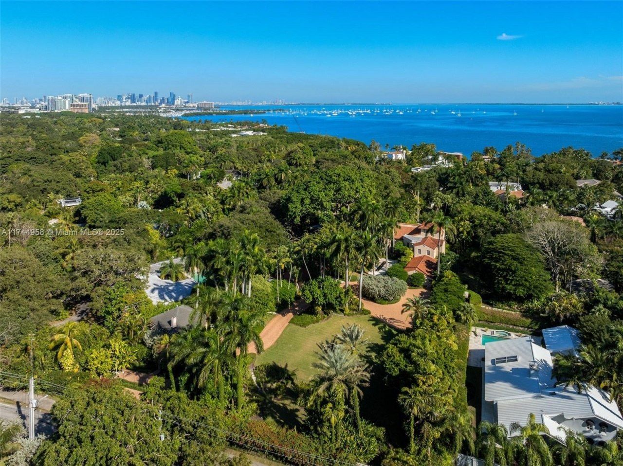 4197 S Douglas Rd, Miami, FL 33133 Photo