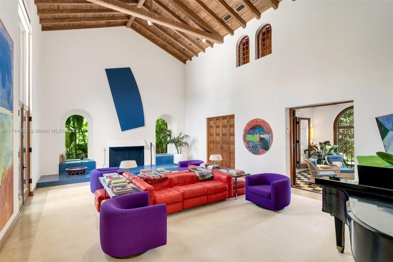 4197 S Douglas Rd, Miami, FL 33133 Photo