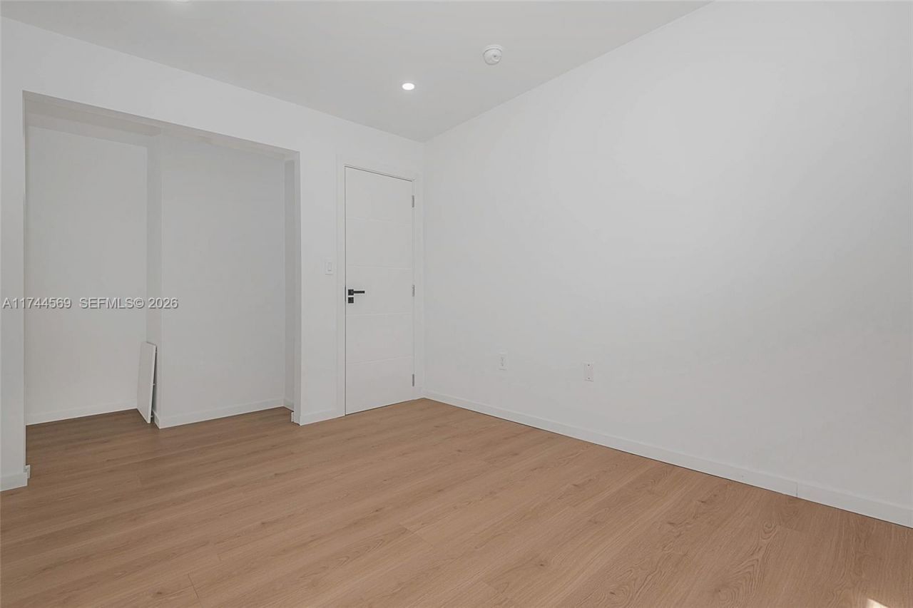 1985 Calais, Unit 3, Miami Beach, FL 33141 Photo