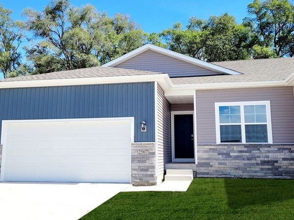 431 Kinley Drive, Waukee, IA 50263