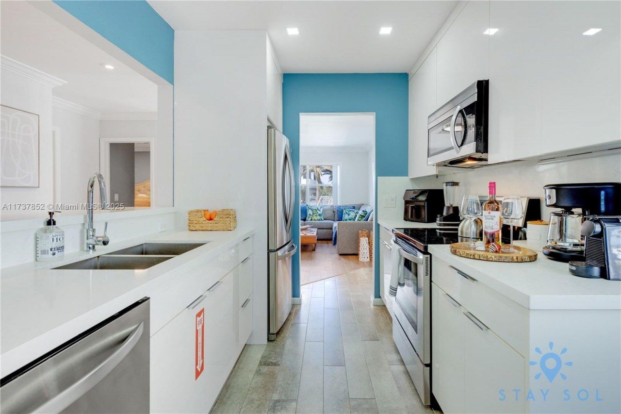 328 Missouri St, Hollywood, FL 33019 Photo