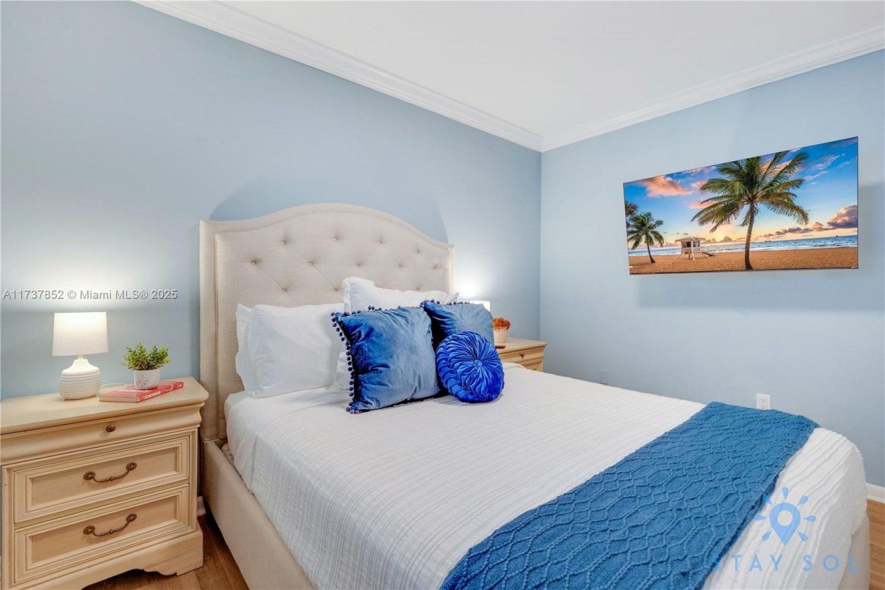 328 Missouri St, Hollywood, FL 33019 Photo