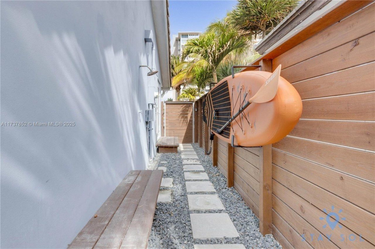 328 Missouri St, Hollywood, FL 33019 Photo