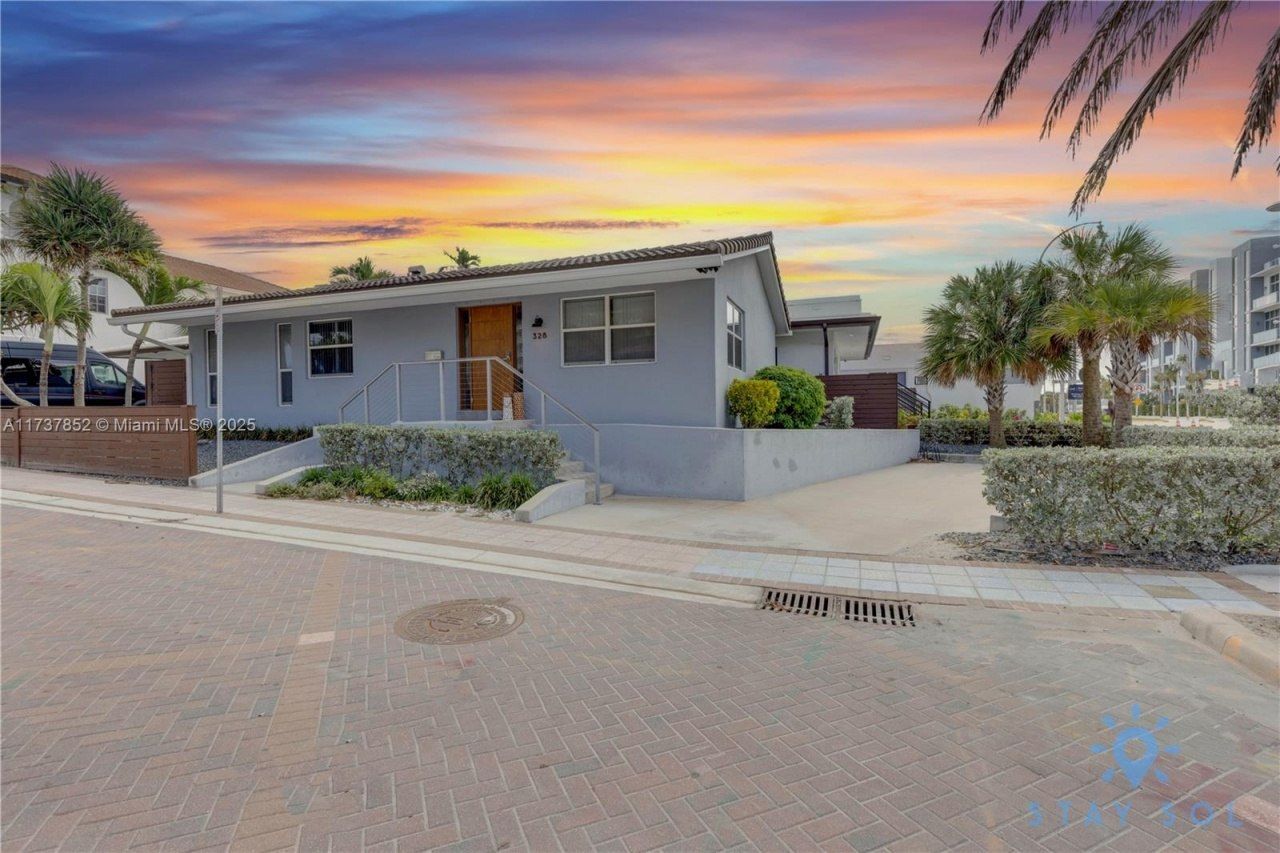 328 Missouri St, Hollywood, FL 33019 Photo