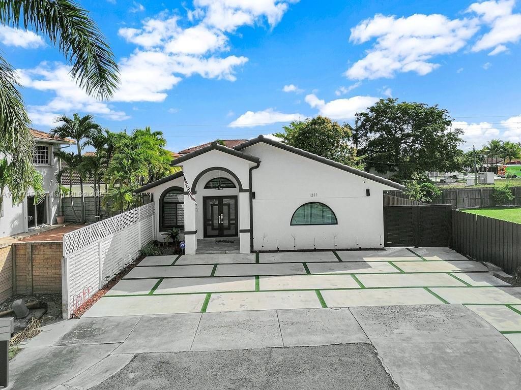 1311 SW 139th Ct, Miami, FL 33184 Photo