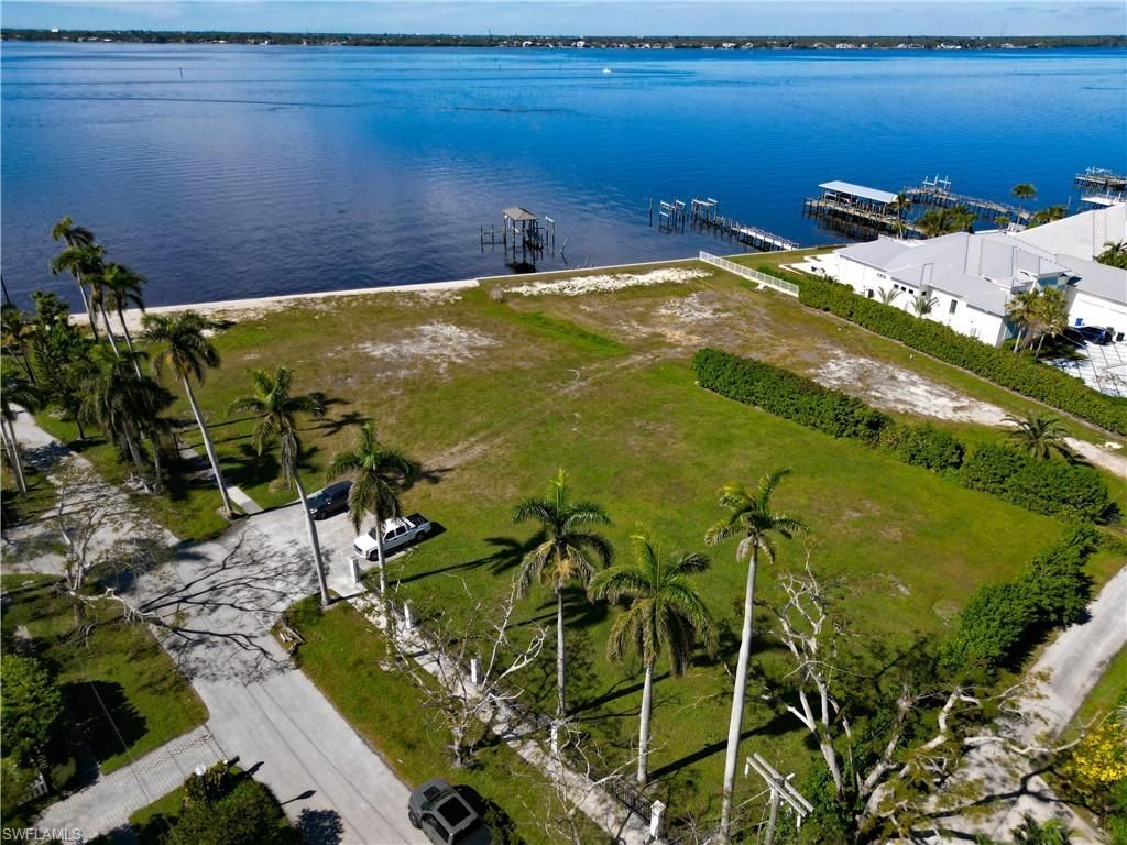 1301 Poinciana Ave, Fort Myers, FL 33901 Photo