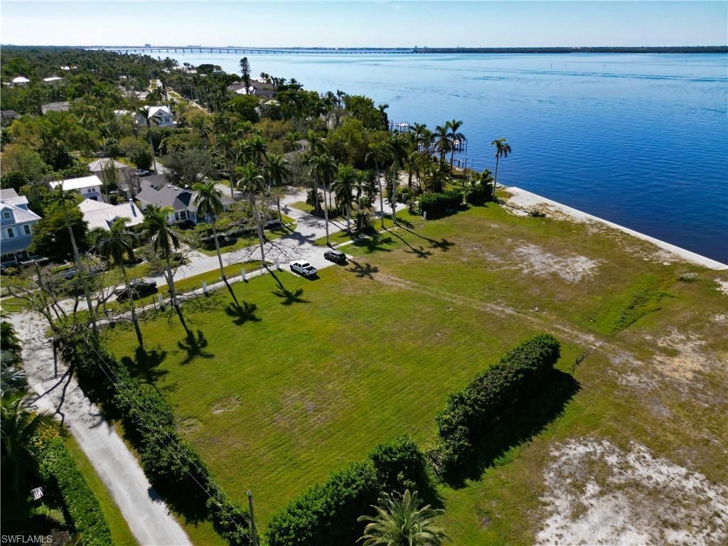 1301 Poinciana Ave, Fort Myers, FL 33901 Photo