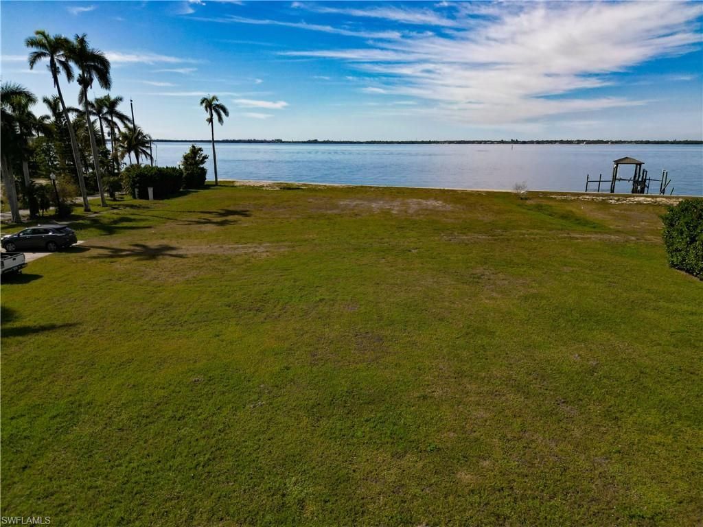 1301 Poinciana Ave, Fort Myers, FL 33901 Photo