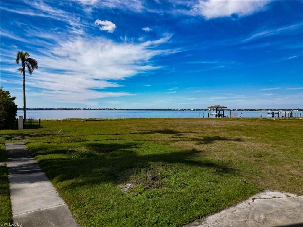 1301 Poinciana Ave, Fort Myers, FL 33901 Photo