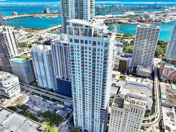 133 NE 2nd Ave, Unit 3017, Miami, FL 33132