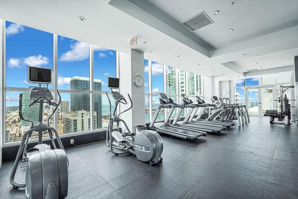 133 NE 2nd Ave, Unit 3017, Miami, FL 33132 Photo