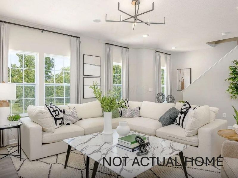 2747 Mchenry Drive, Columbus, OH 43207 Photo 6