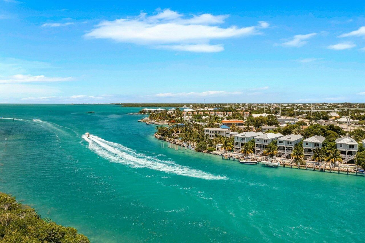 11890 1st Ave Gulf, Unit 3, Marathon, FL 33050 Photo