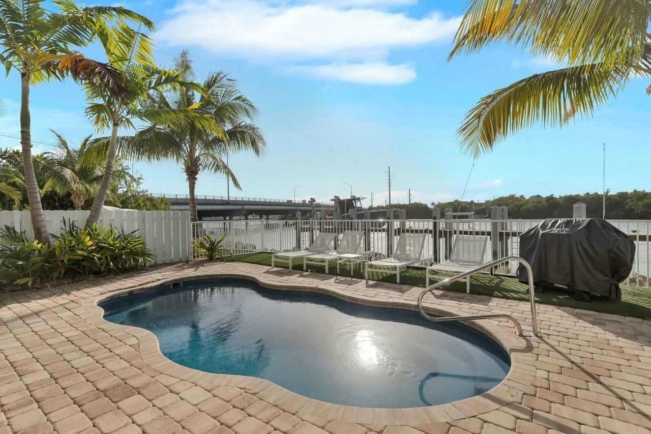 11890 1st Ave Gulf, Unit 3, Marathon, FL 33050 Photo