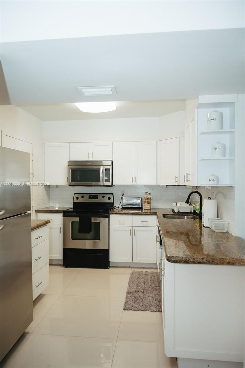 3725 S Ocean Dr, Unit 1019, Hollywood, FL 33019 Photo