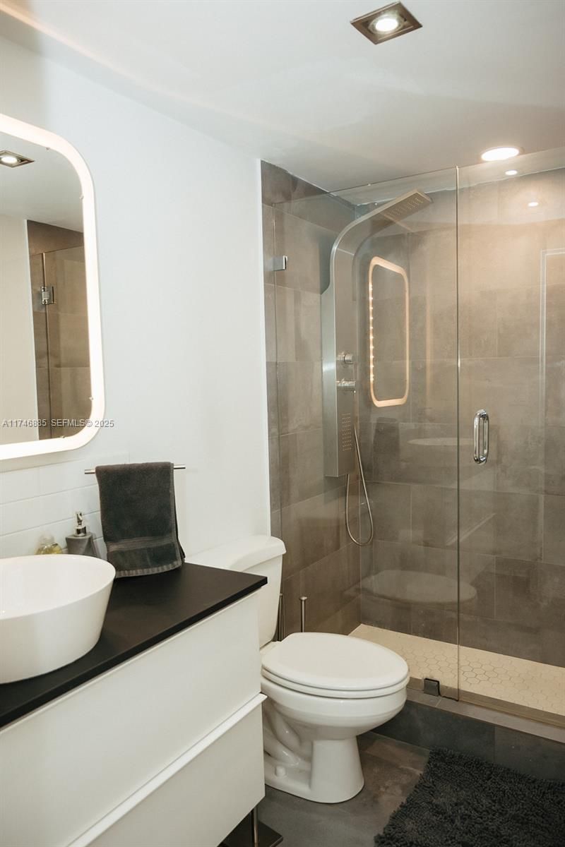 3725 S Ocean Dr, Unit 1019, Hollywood, FL 33019 Photo