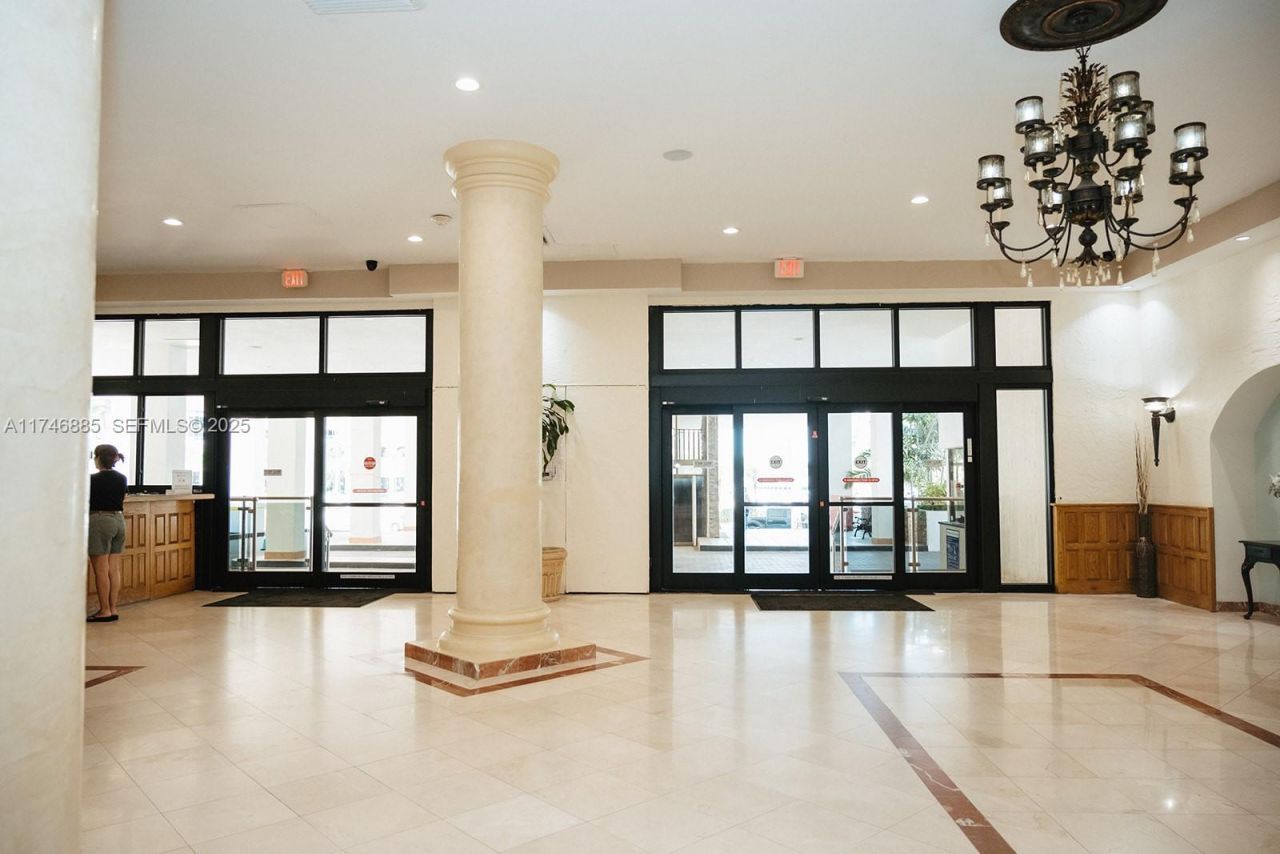 3725 S Ocean Dr, Unit 1019, Hollywood, FL 33019 Photo