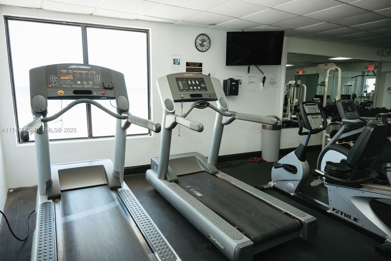 3725 S Ocean Dr, Unit 1019, Hollywood, FL 33019 Photo