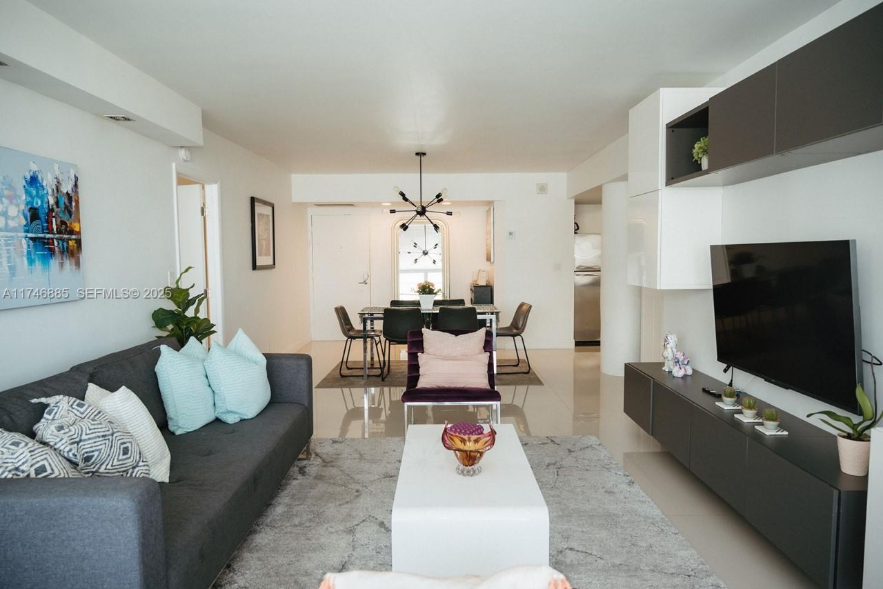 3725 S Ocean Dr, Unit 1019, Hollywood, FL 33019 Photo