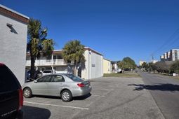 2204 S Perrin Dr. photo 4