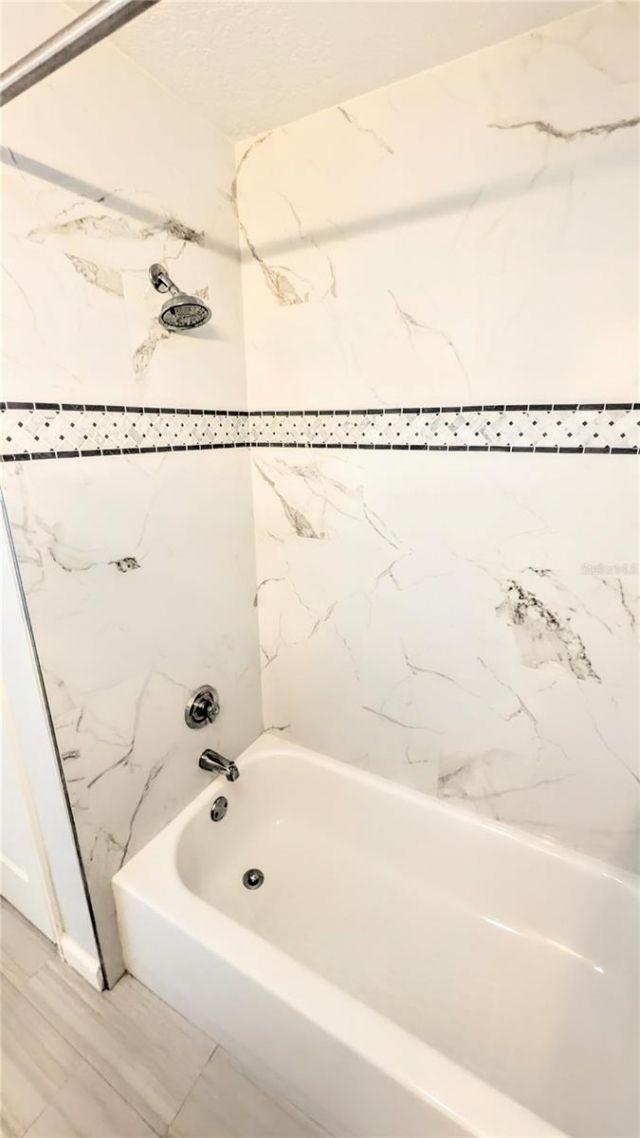 750 N Tamiami Trail, Unit 1404, Sarasota, FL 34236 Photo