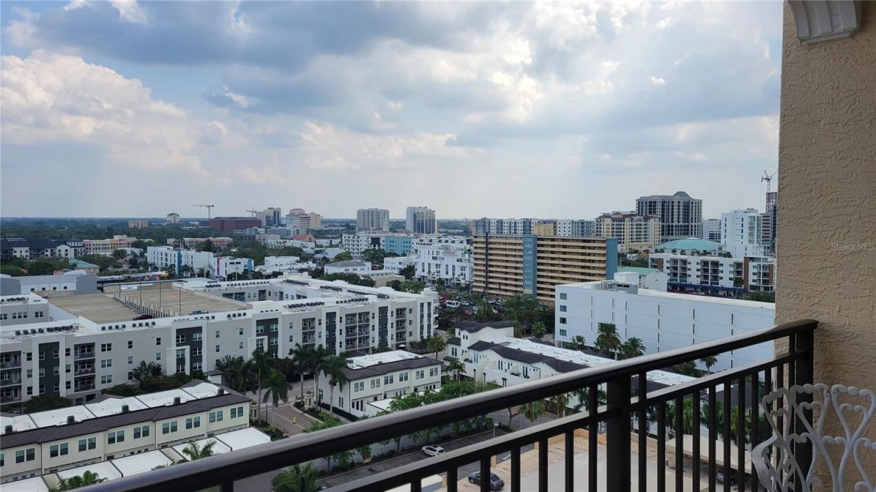 750 N Tamiami Trail, Unit 1404, Sarasota, FL 34236 Photo