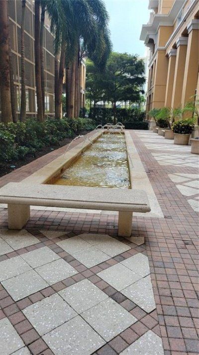 750 N Tamiami Trail, Unit 1404, Sarasota, FL 34236 Photo