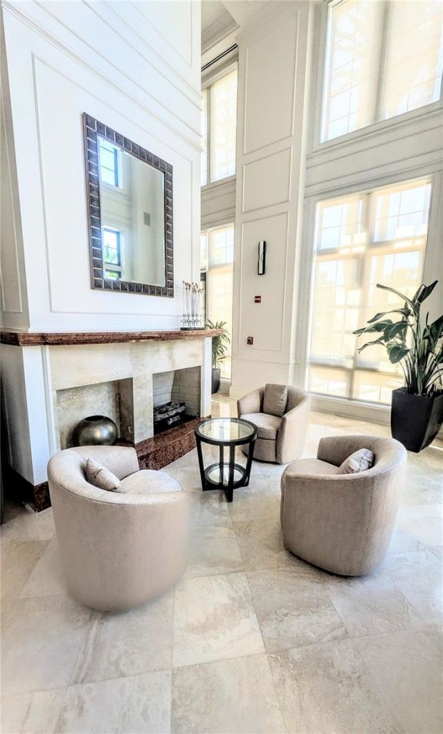 750 N Tamiami Trail, Unit 1404, Sarasota, FL 34236 Photo