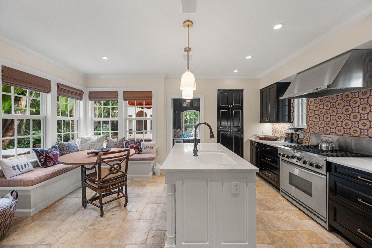 2411 Aravale Road, West Palm Beach, FL 33401 Photo